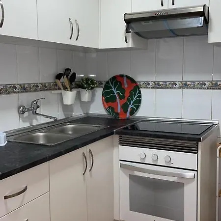 Centro Andando Y Playa Malvarrosa Tranvía 3* Valência