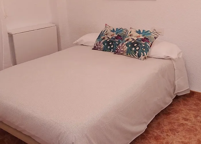 Centro Andando Y Playa Malvarrosa Tranvia 3* Βαλένθια